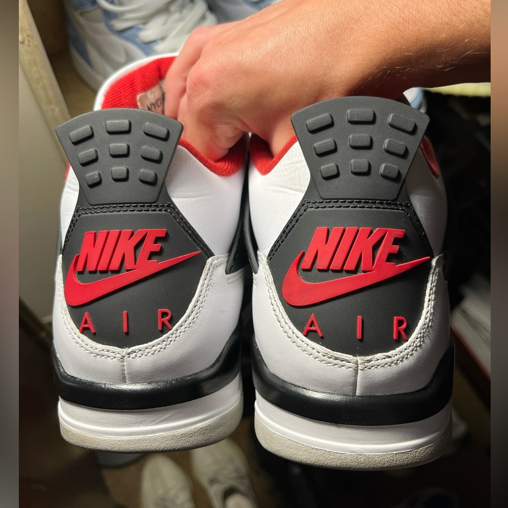 🔥Jordan 4 Fire Red with authentication🔥 - Picture 3 of 4